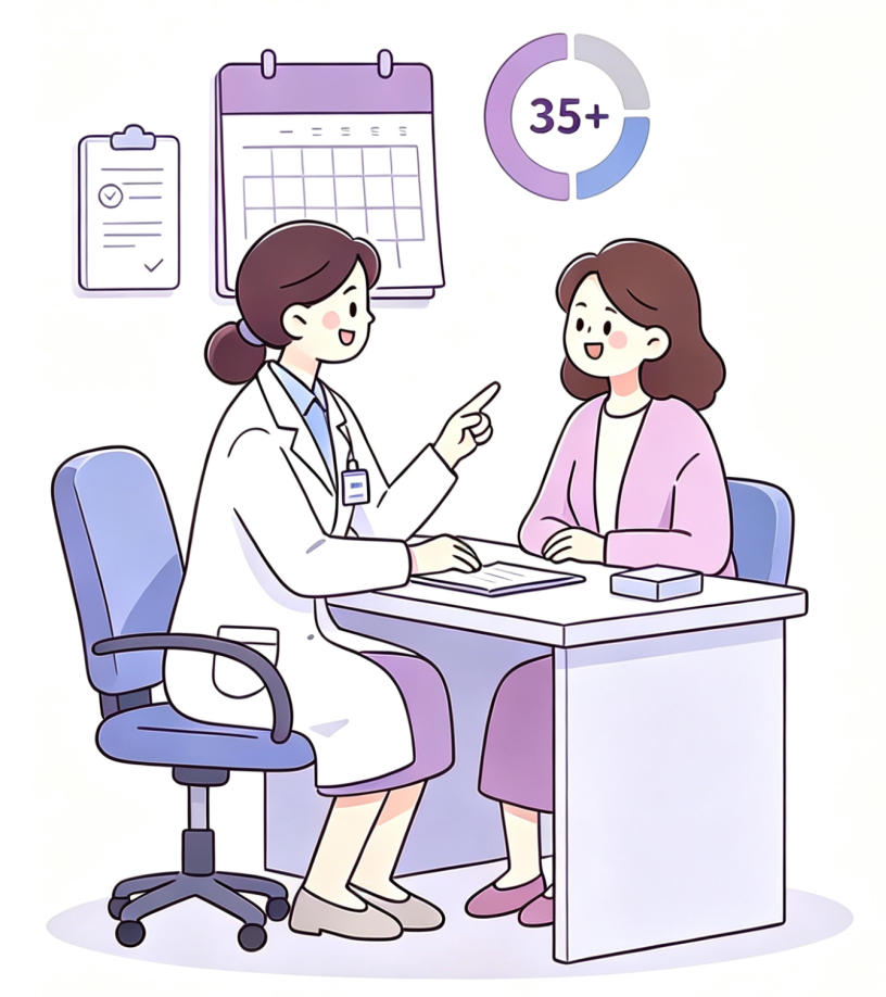 Doctor consulting a woman over 35 about pregnancy planning